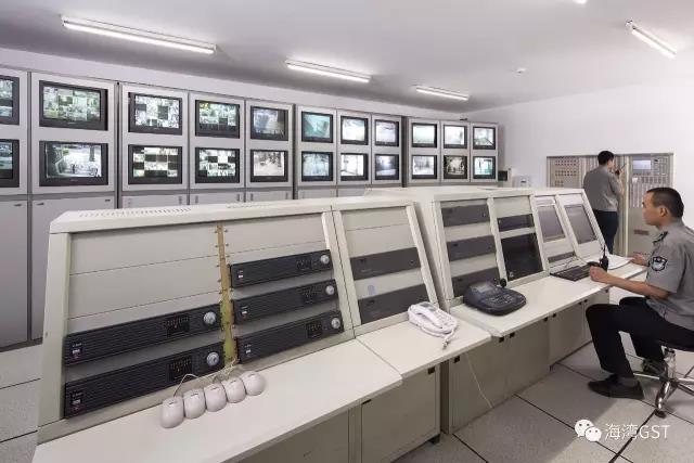 消防控制室接到火災(zāi)報警信號后如何處理？